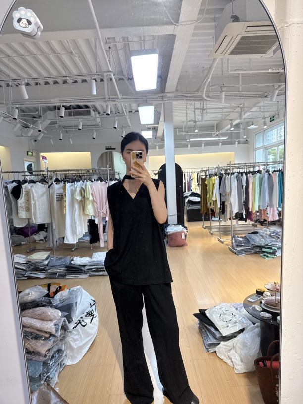 夏日纯色宽松V领飘带无袖上衣长裤老钱风气质套装