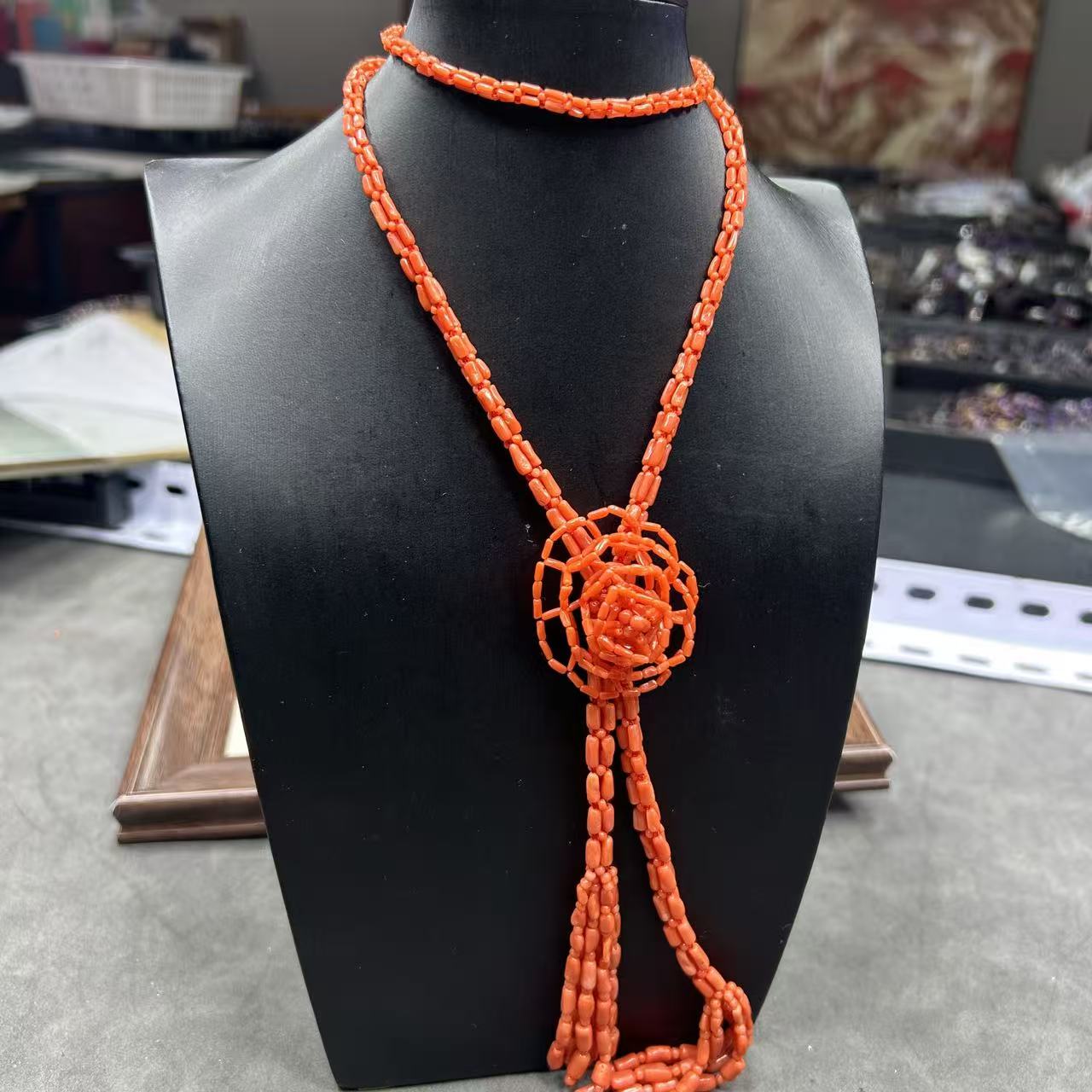 【老四珠宝】精选 天然珊瑚麻花款毛衣链 多样性发其一