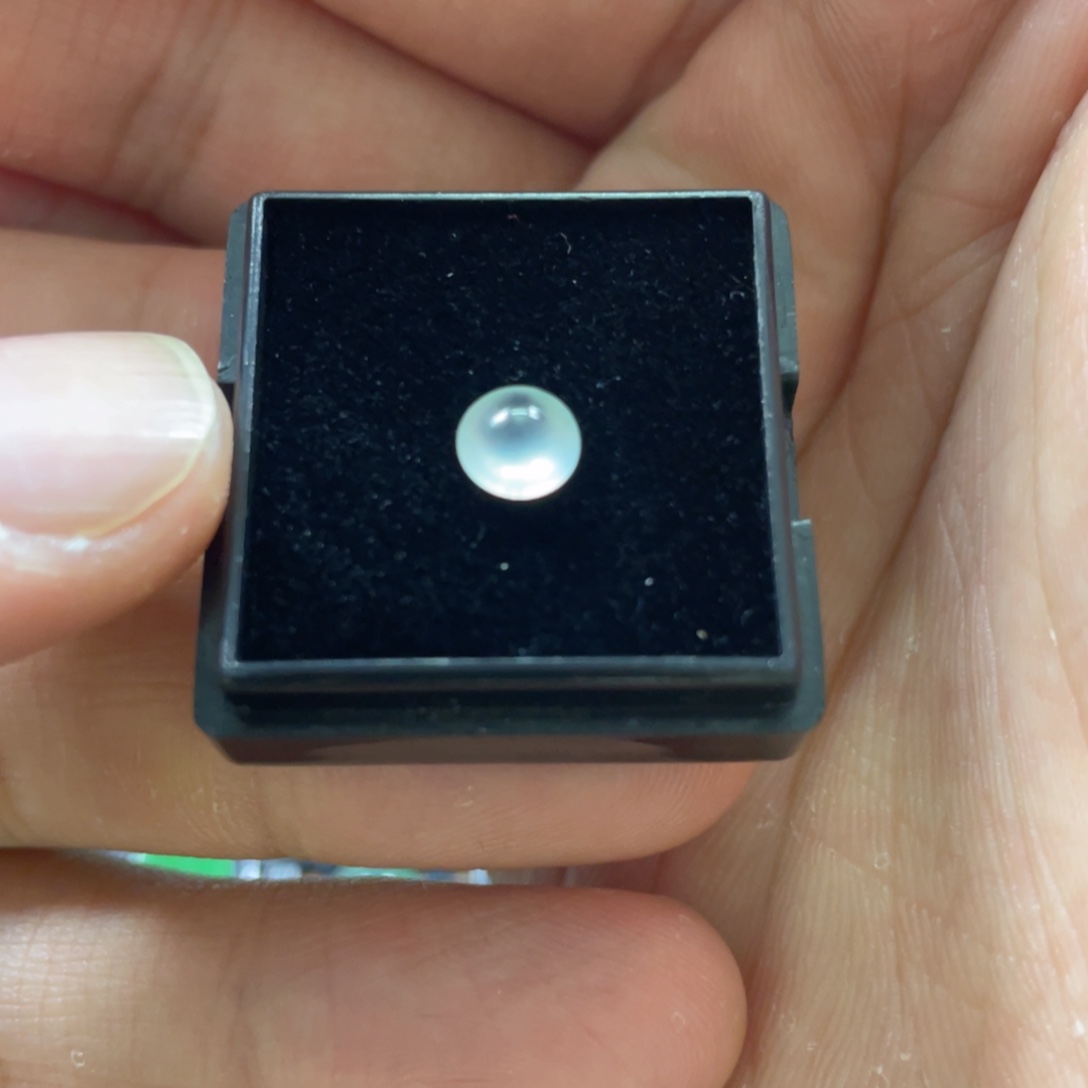 翡翠挂件未镶嵌翡翠