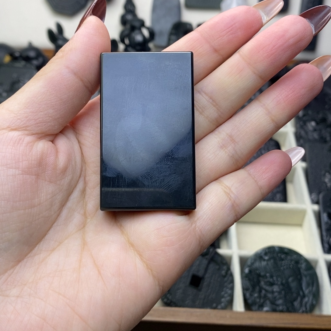 @***意和田玉未镶嵌颈饰