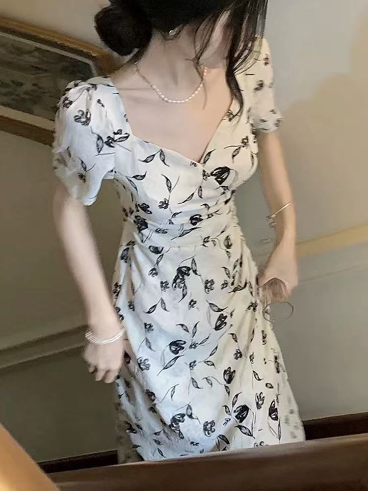 【1101-1150】2025碎花方领长裙气质淑女拼接法式夏季收腰连衣裙