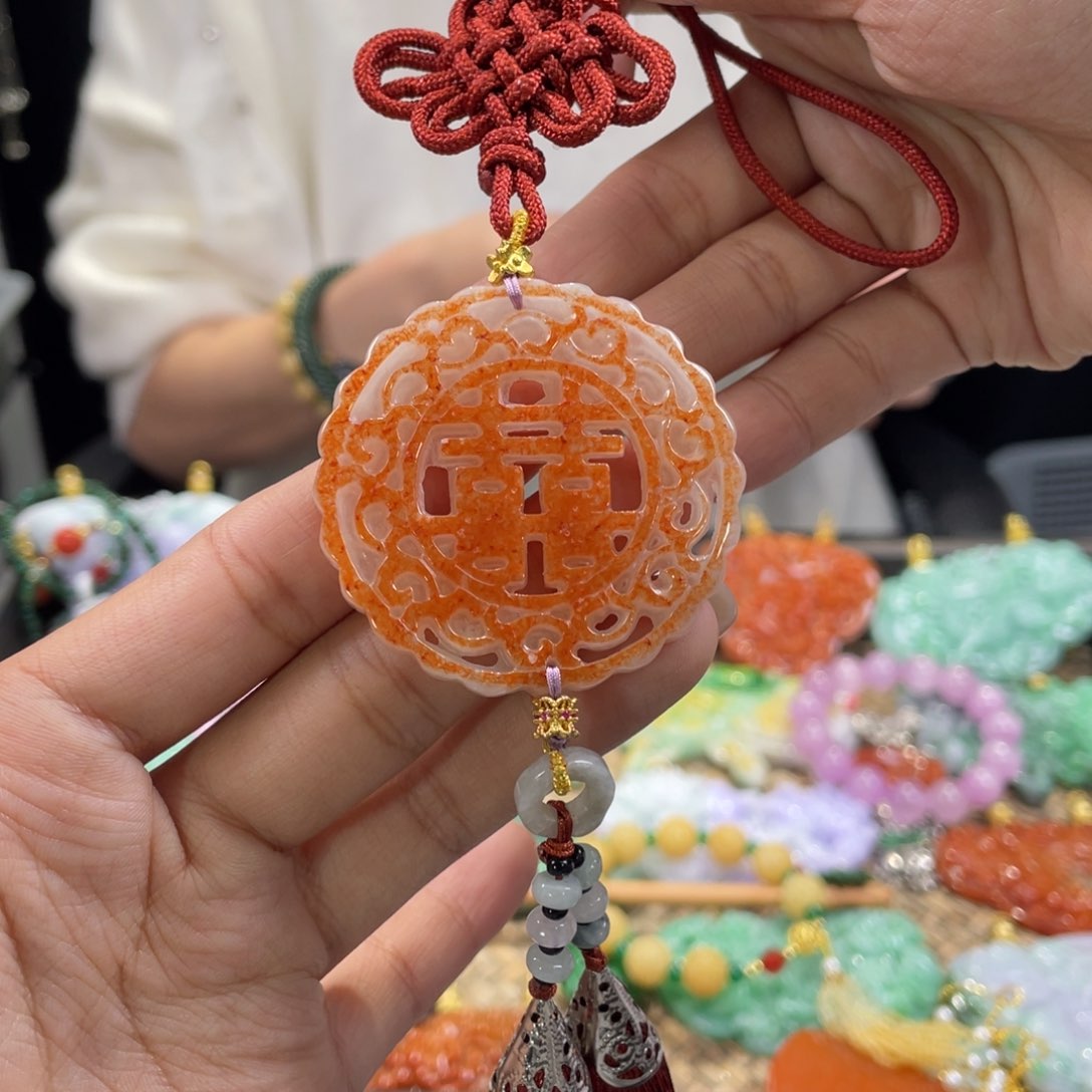 翡翠颈饰未镶嵌代编织