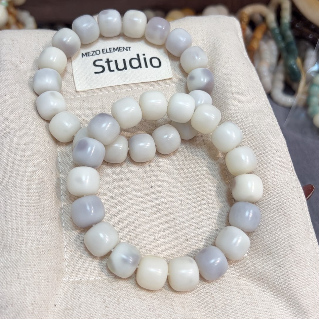 吊坠菩提根/象牙果芋泥13.5