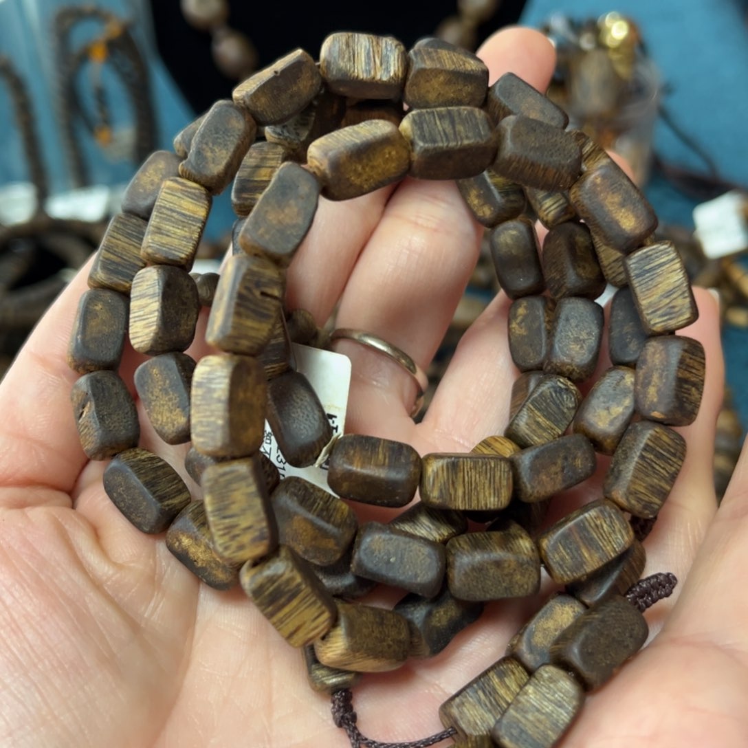 沉香手串莺歌绿卡7-29克多样性发货一条