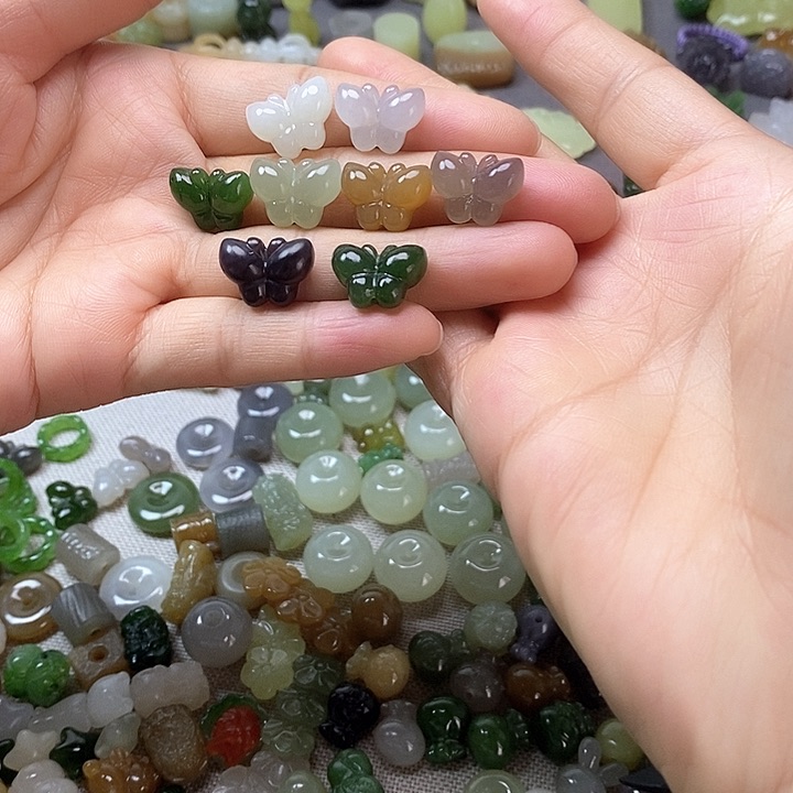 未镶嵌和田玉挂件蝴蝶98一个多样性发其一