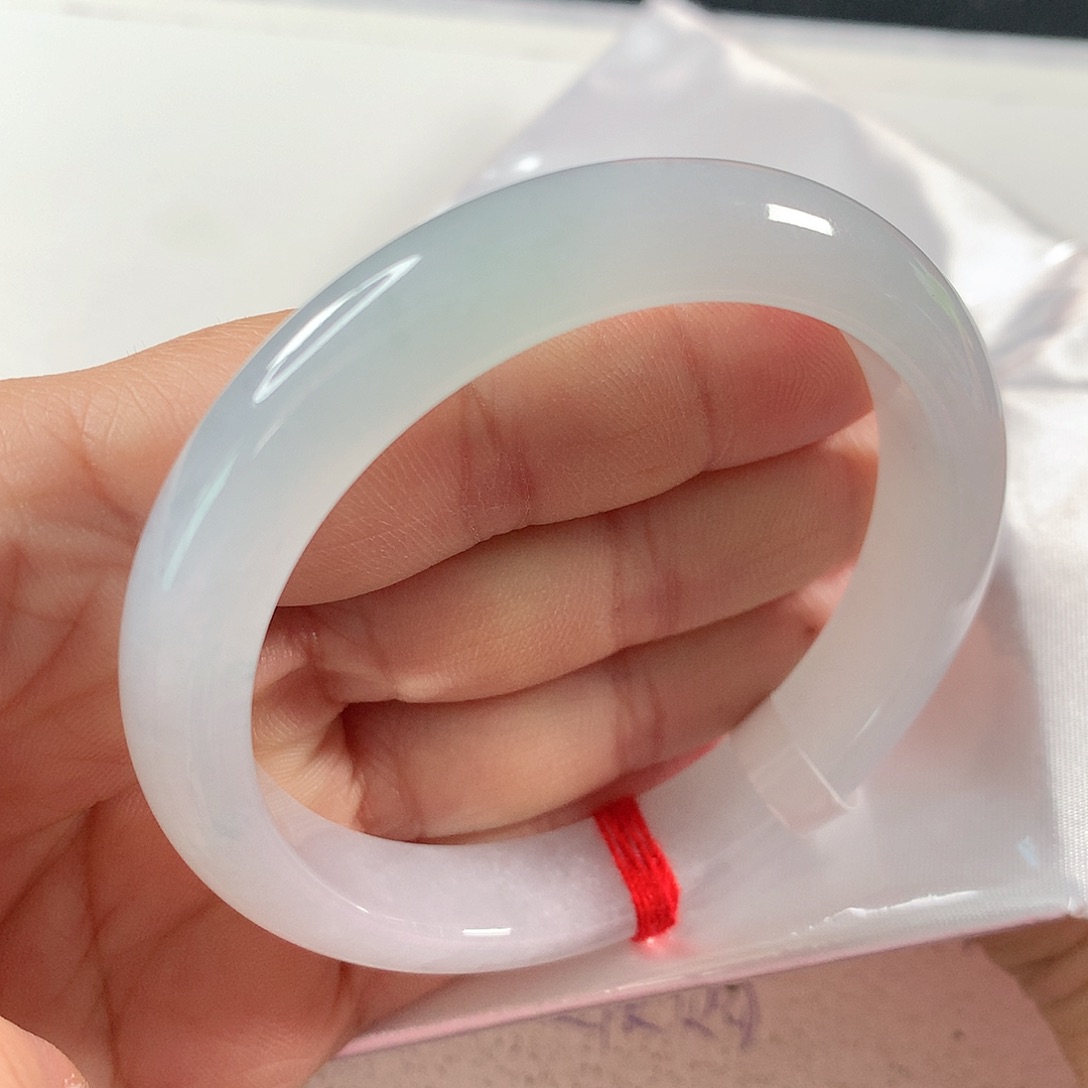 翡翠手镯未镶嵌⑧⑦