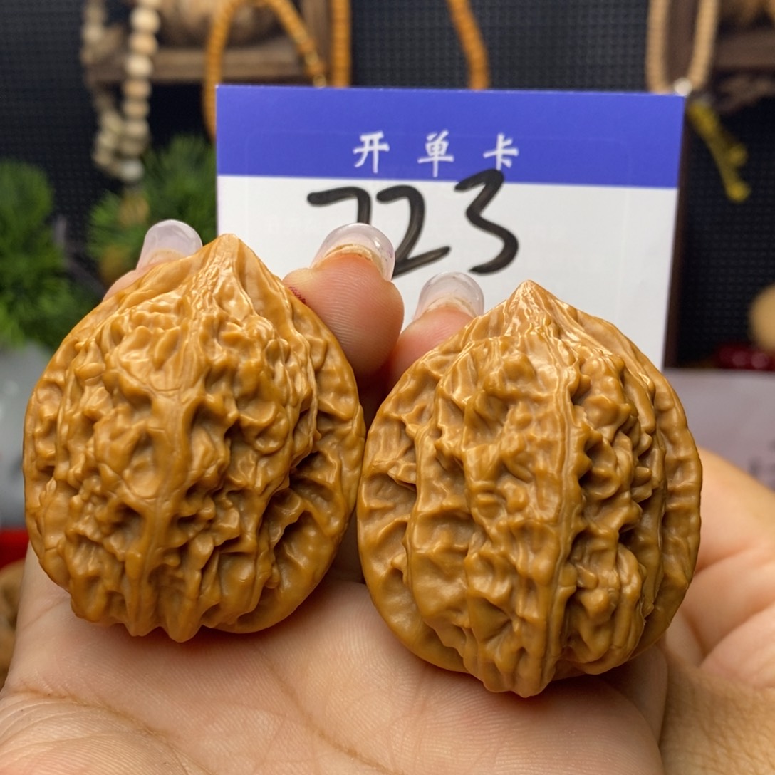 文玩核桃吊坠浩鸡心。边39。丹