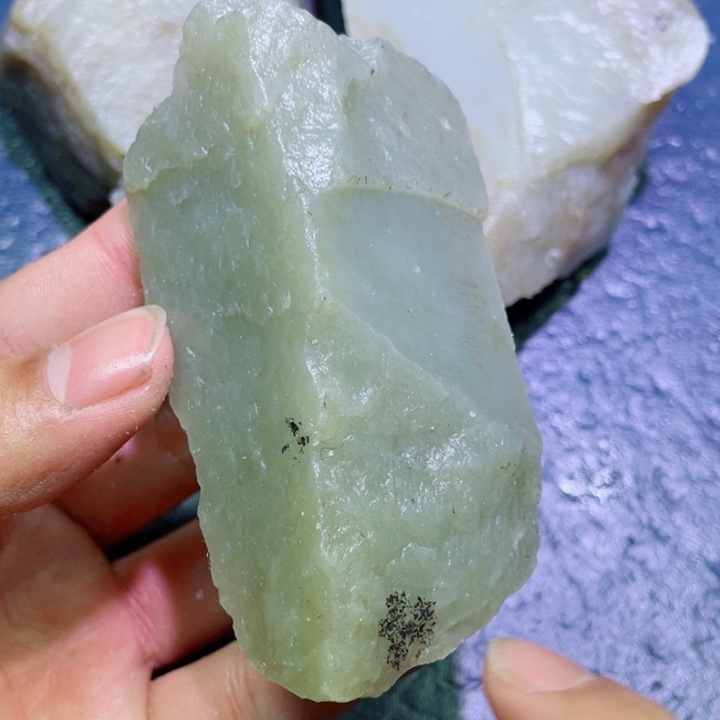 和田玉未镶嵌珠宝半成品