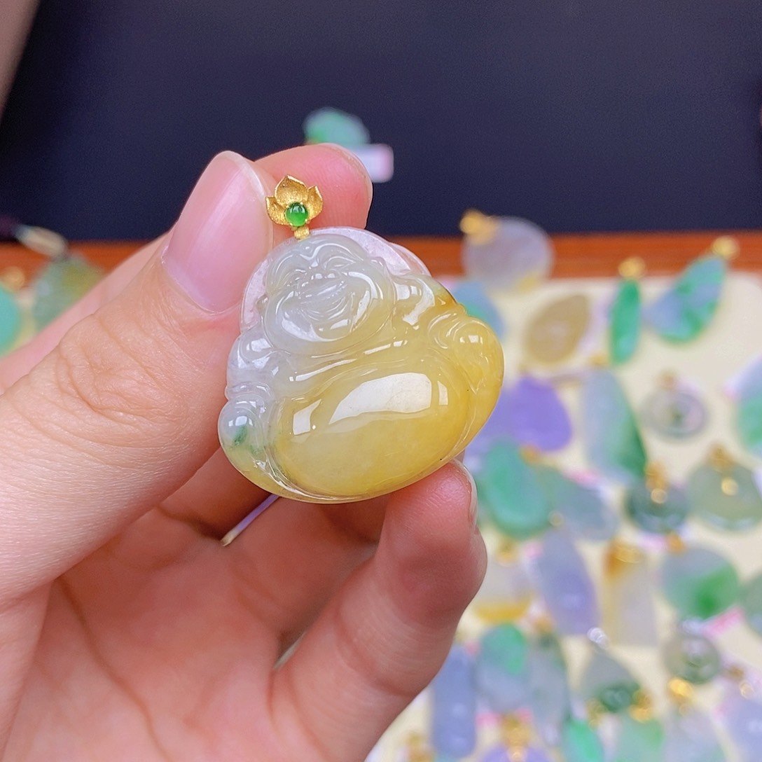 翡翠颈饰18K金镶嵌翡翠