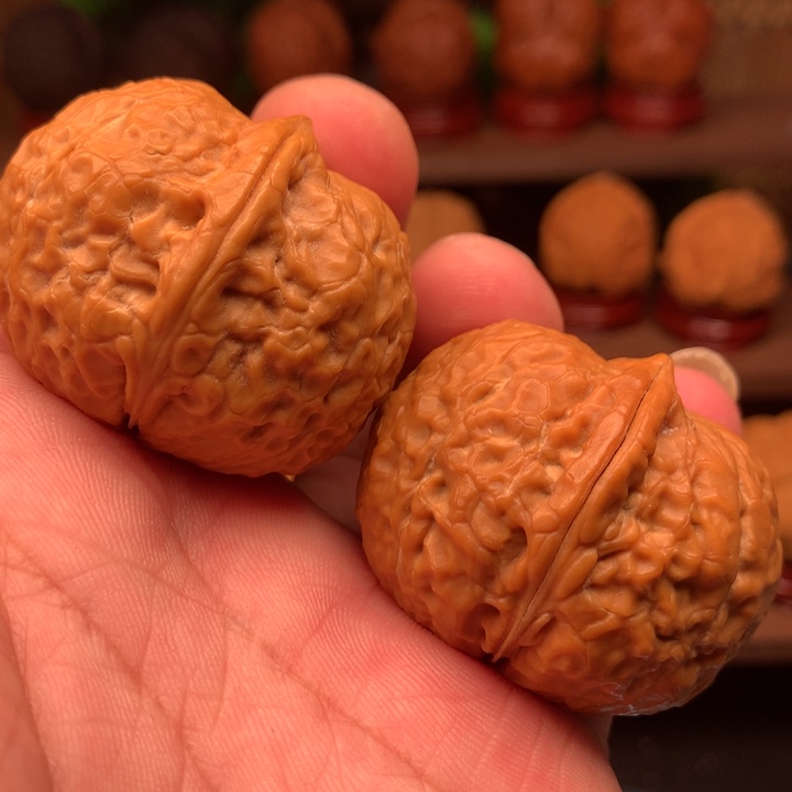 文玩核桃吊坠至尊元宝