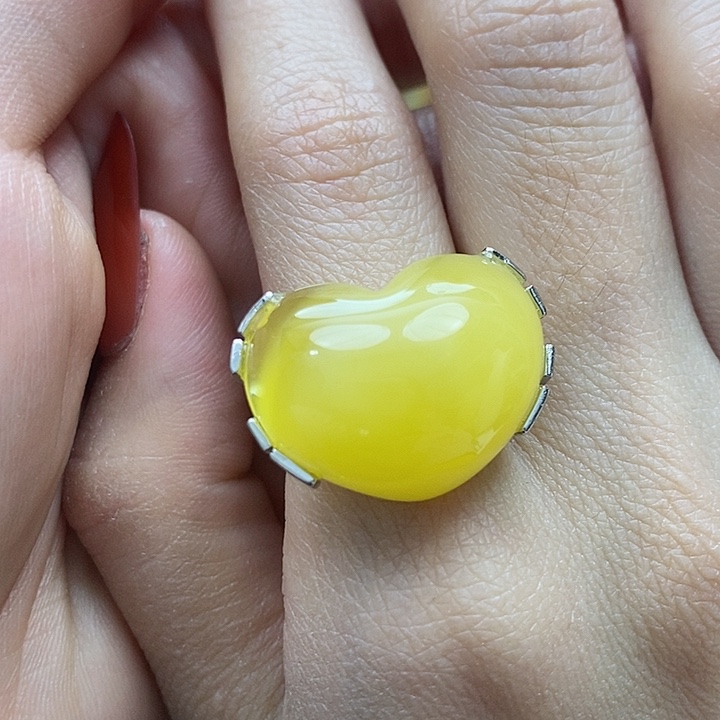 琥珀颈饰未镶嵌戒指