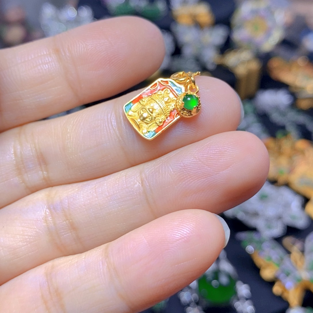 翡翠耳钉银S925镶嵌天然翡翠