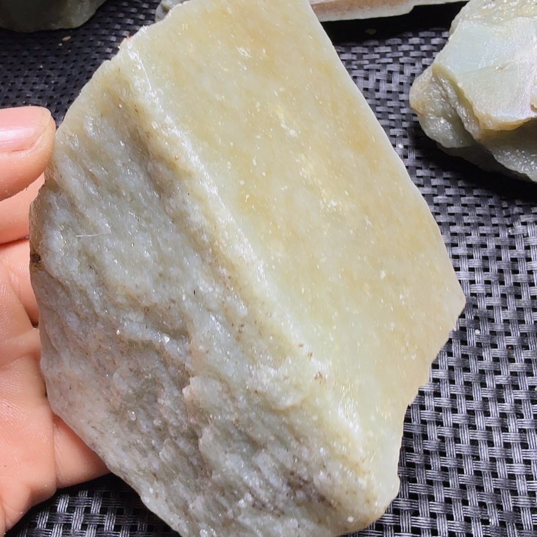 和田玉（糖玉）未镶嵌珠宝半成品