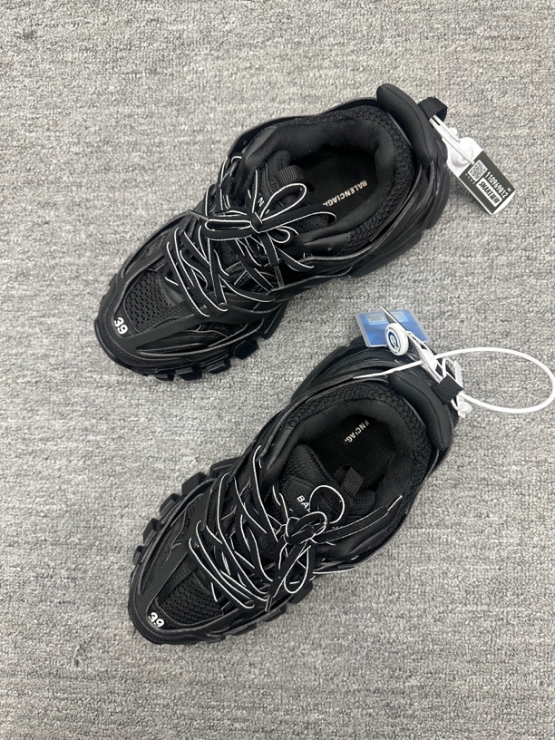 99新 Balenciaga/巴黎世家 39 巴黎世家track 老爹鞋 黑色