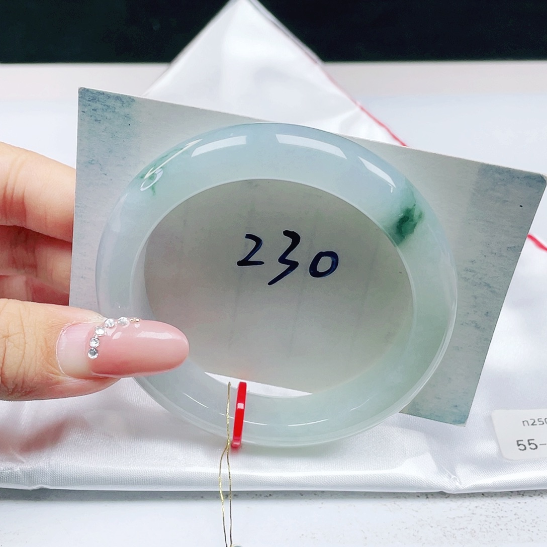 翡翠未镶嵌手镯 正圈55+