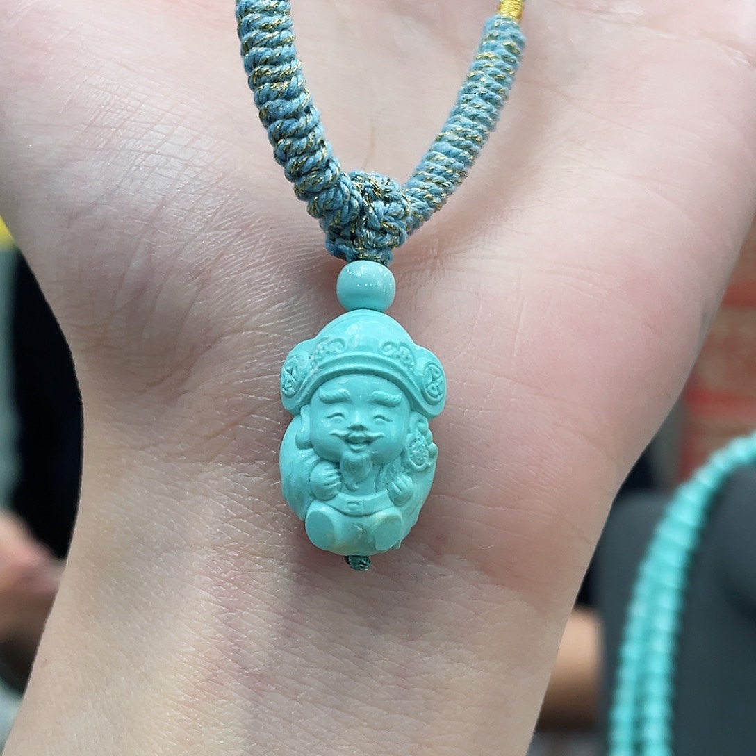 绿松石颈饰未镶嵌