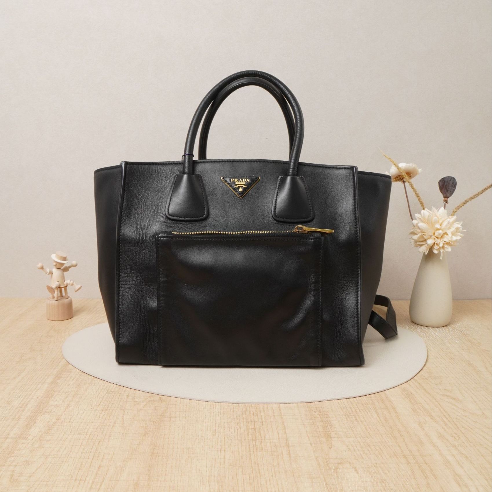 95新 Prada/普拉达 普拉达中古手提托特蝙蝠包黑金牛皮/DS039233