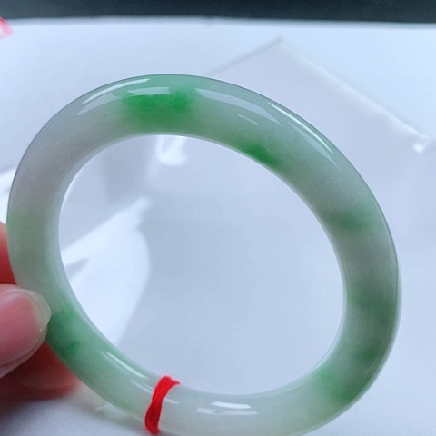 翡翠手镯（圆镯）未镶嵌9 号翡翠手镯