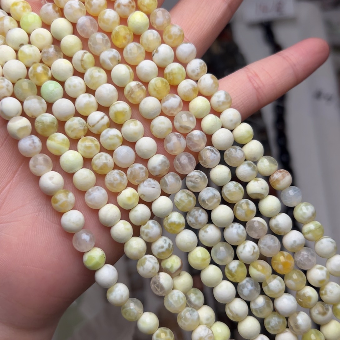 玛瑙/玉髓合金珠宝半成品K227。6.2mm奶霜圆珠一条