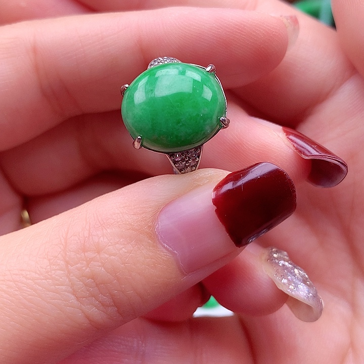 翡翠颈饰银S925镶嵌翡翠