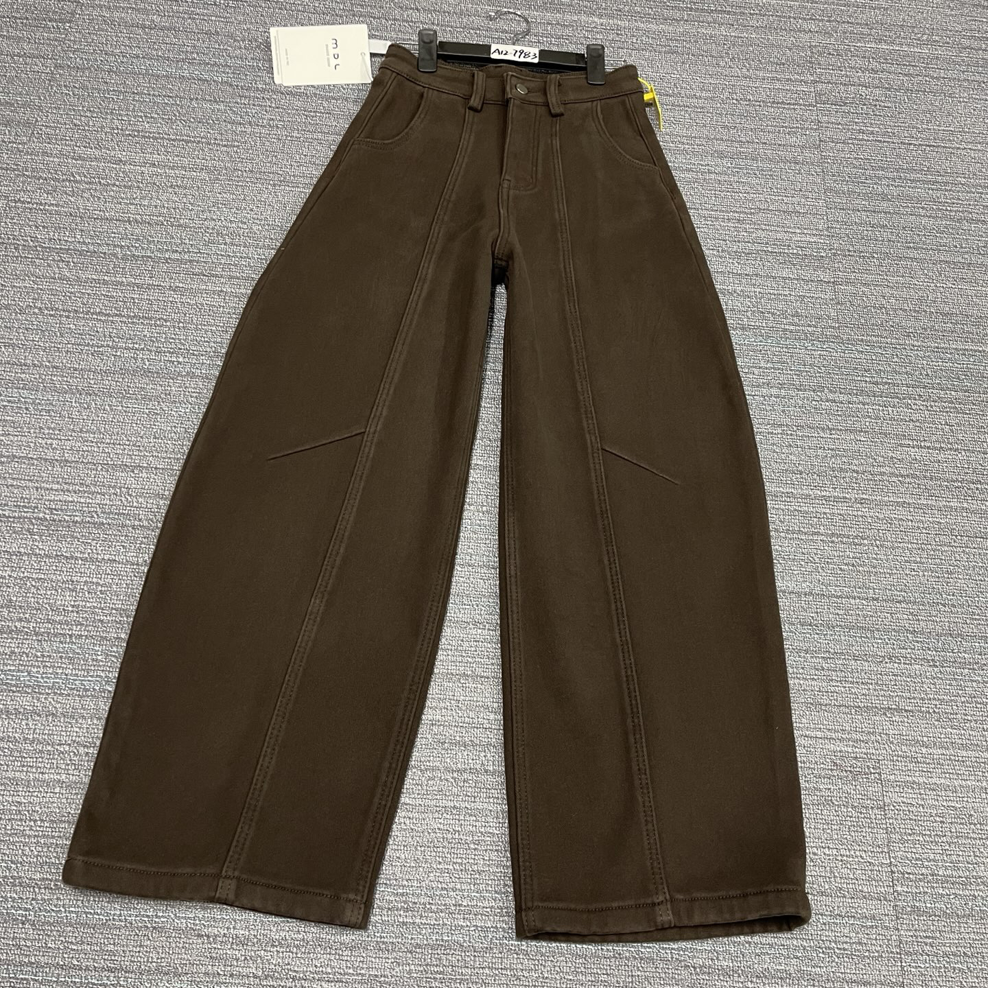 #A12-7983 加绒-厚绒 高货咖啡 超帅大版弯刀气球裤 高弹（不换退）