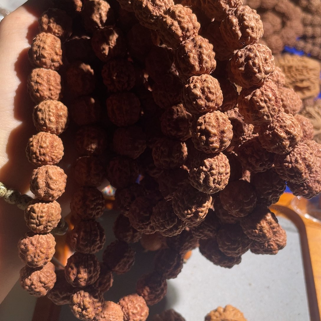 吊坠金刚菩提草莓纹小金刚红皮一条不包邮