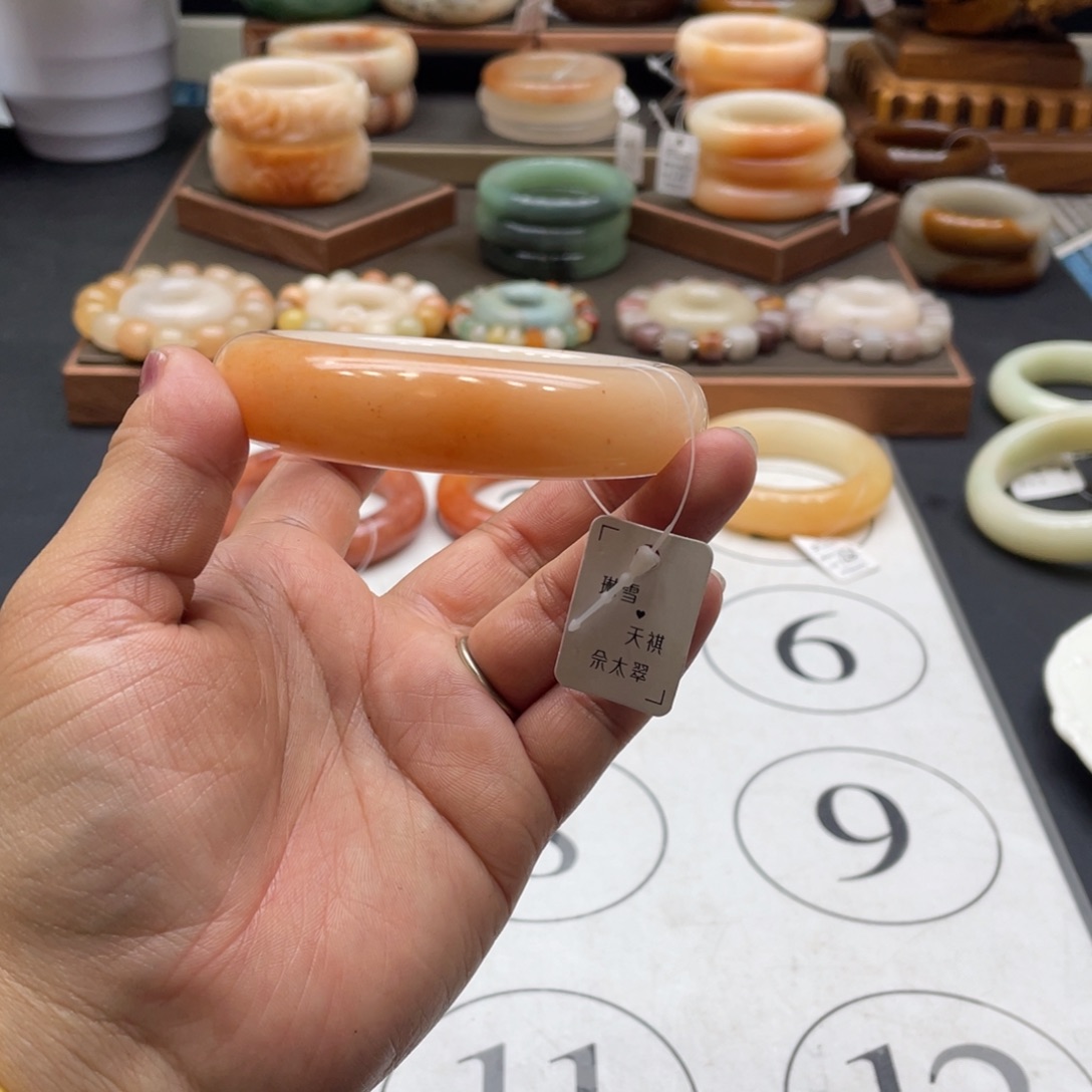 夢***影石英岩玉未镶嵌手镯