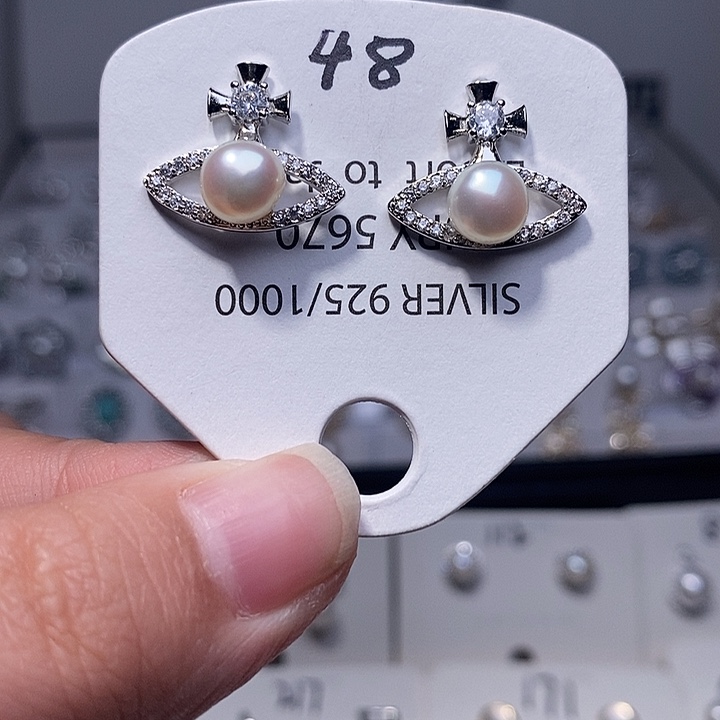 银S925镶嵌淡水珍珠耳饰