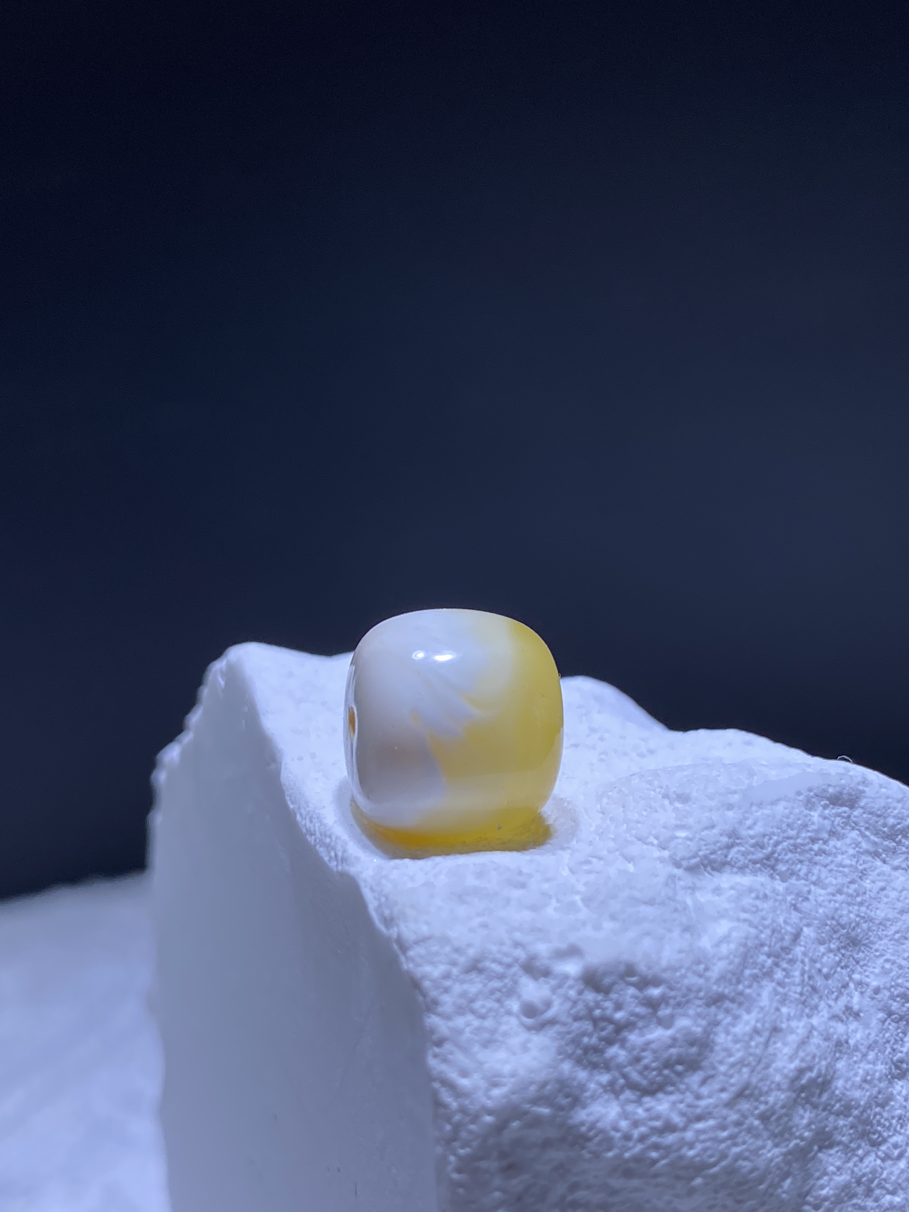 蜜蜡金瓷白聚宝盆精工老型珠 10.2*9.2mm
