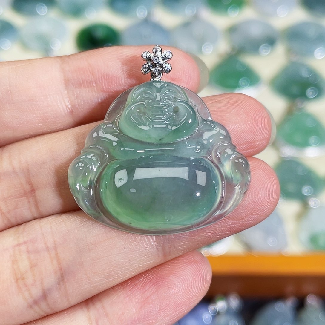 翡翠18K金镶嵌颈饰吊坠