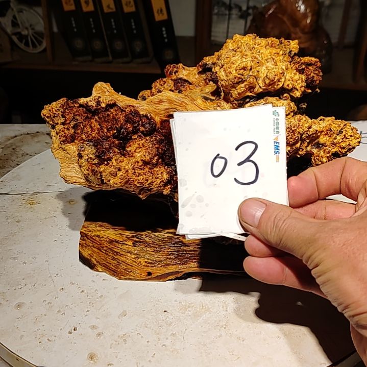 松木用****83北沉香琥珀木天然造型摆件