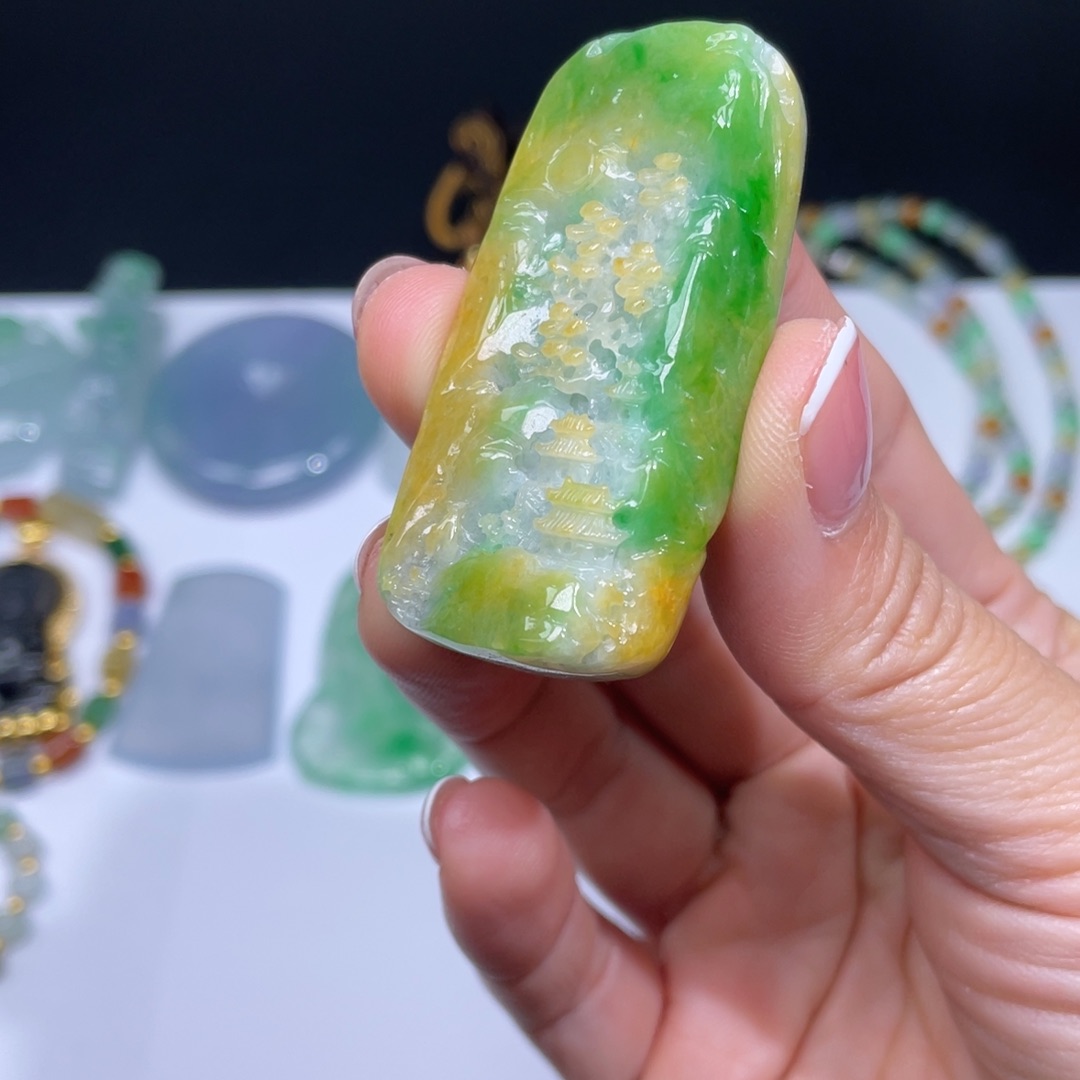 翡翠手链未镶嵌牌子