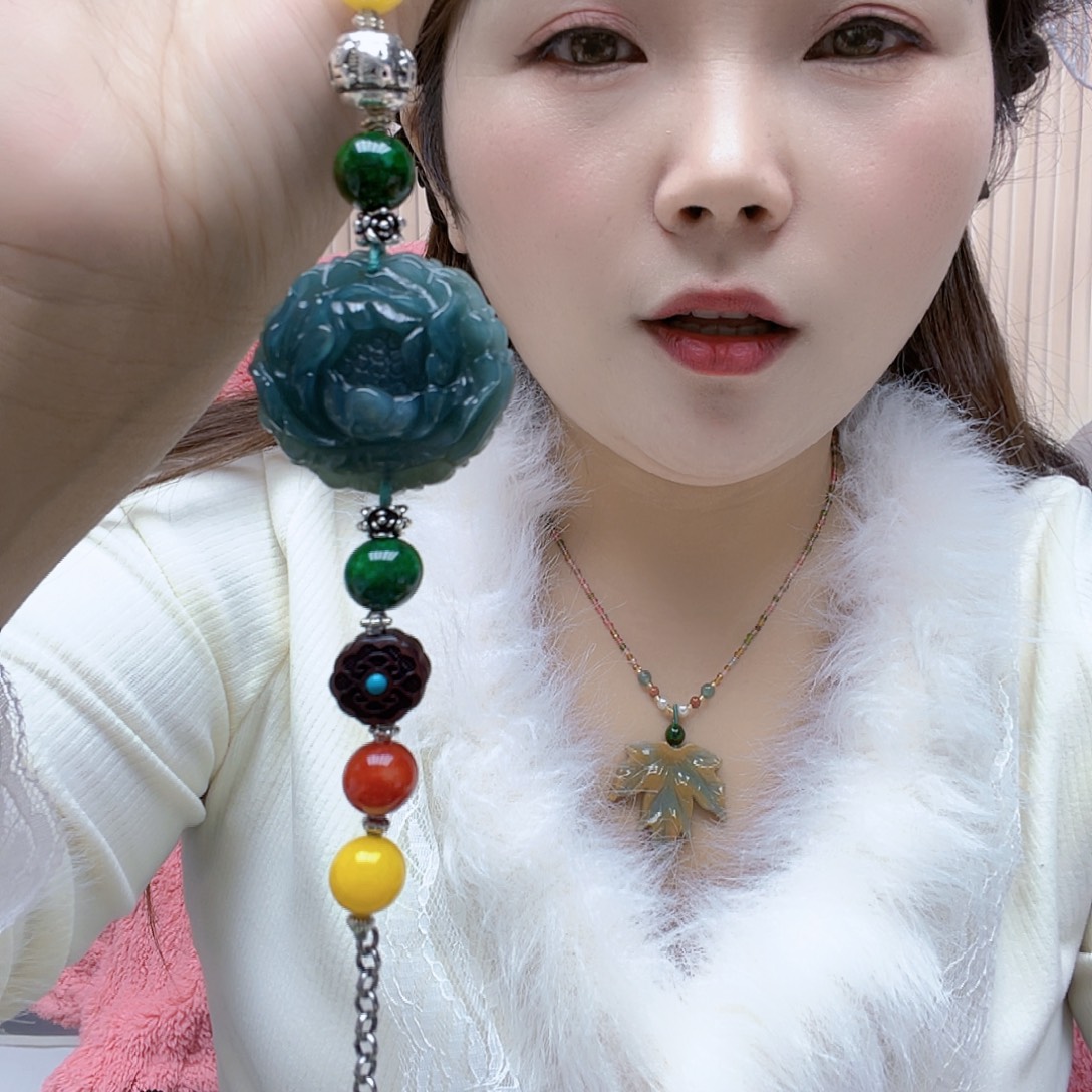 翡翠未镶嵌颈饰手链