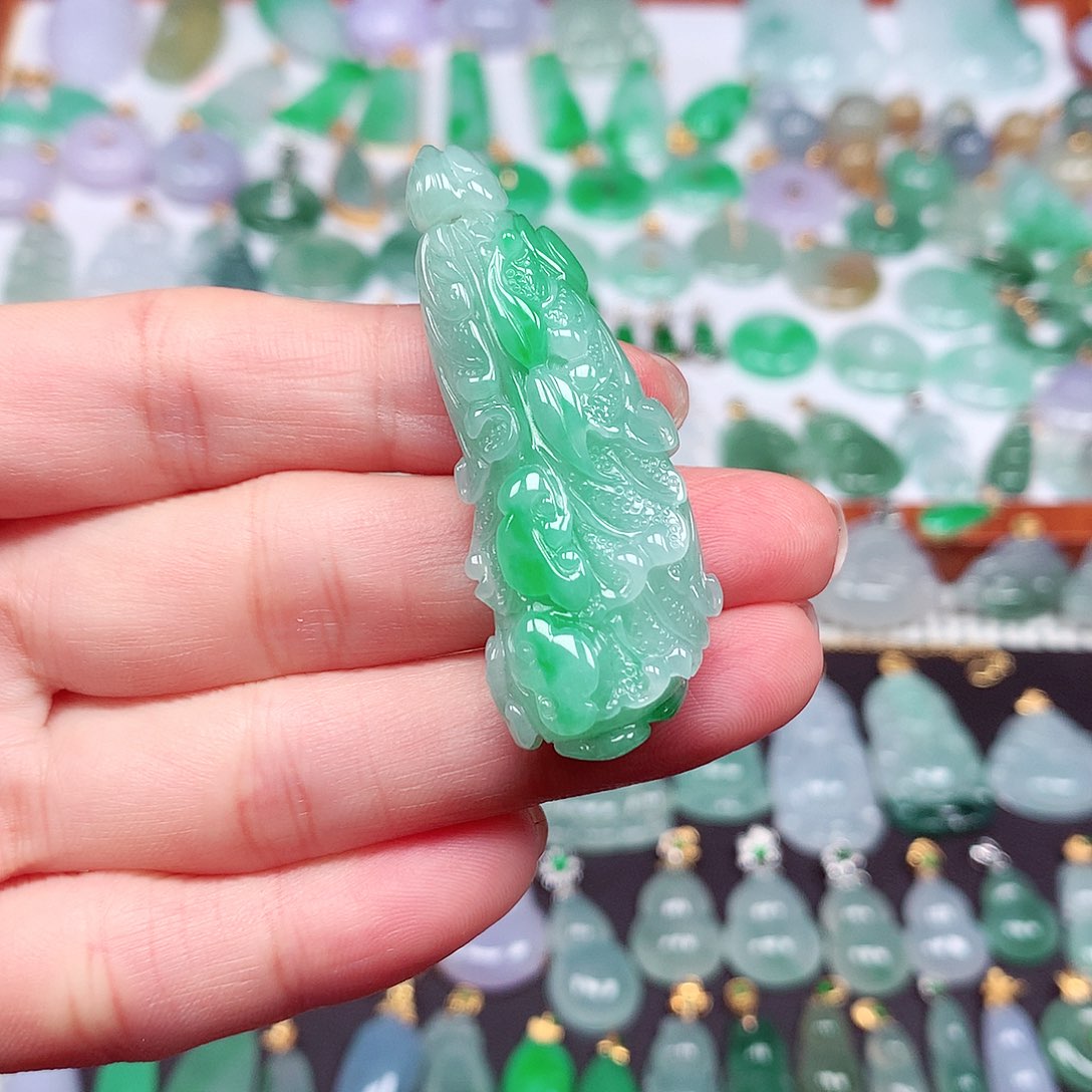 翡翠颈饰未镶嵌天然翡翠A货