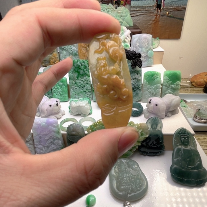 翡翠未镶嵌颈饰翡翠