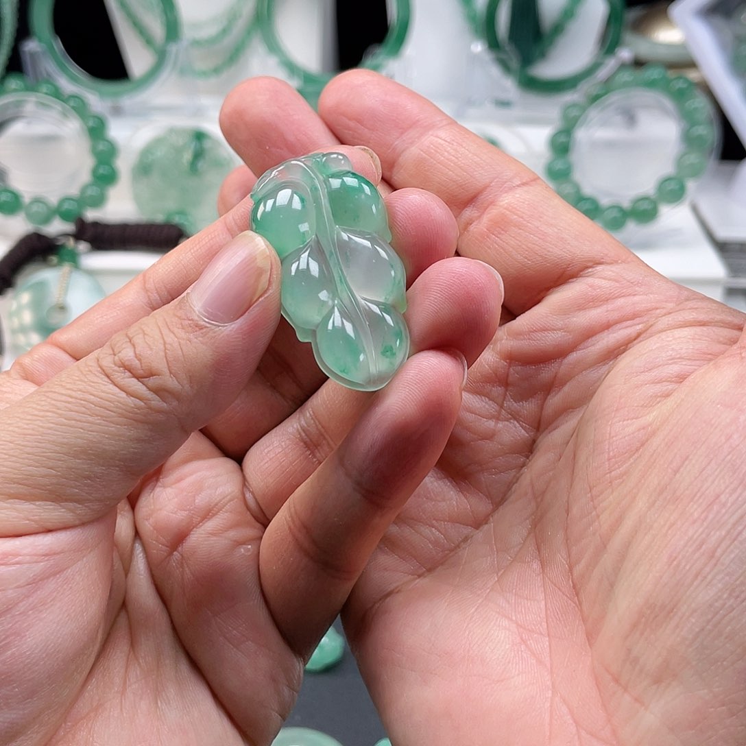 石英质玉吊坠(不含链)未镶嵌