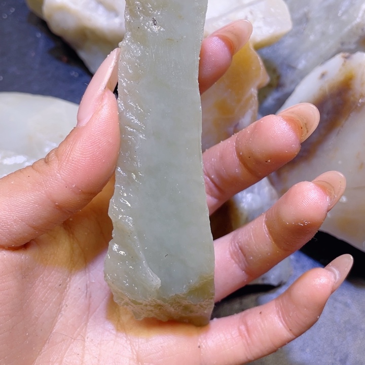 和田玉未镶嵌珠宝半成品