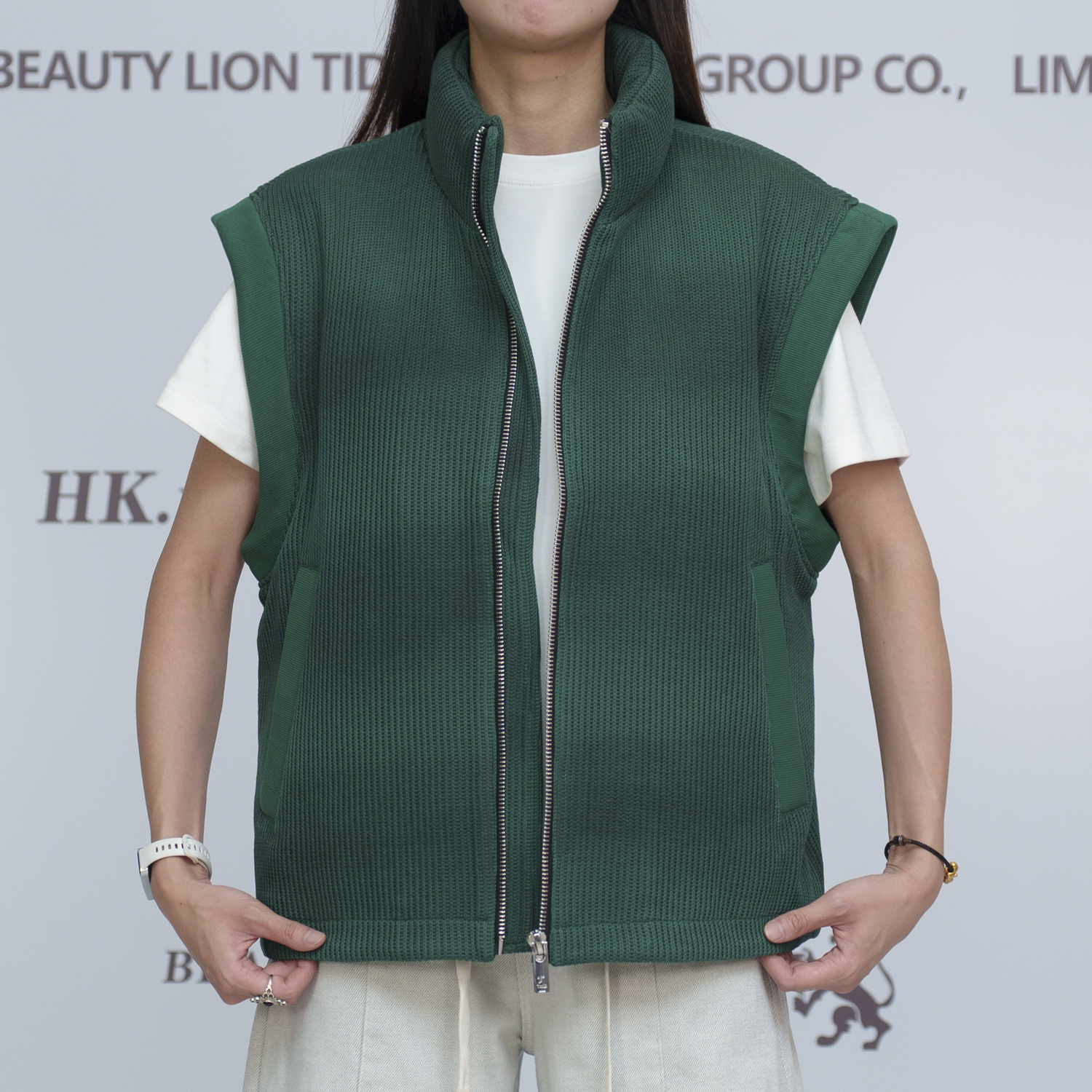2025H·K美狮潮牌时尚冬季拼接条纹纯色休闲羽绒马甲