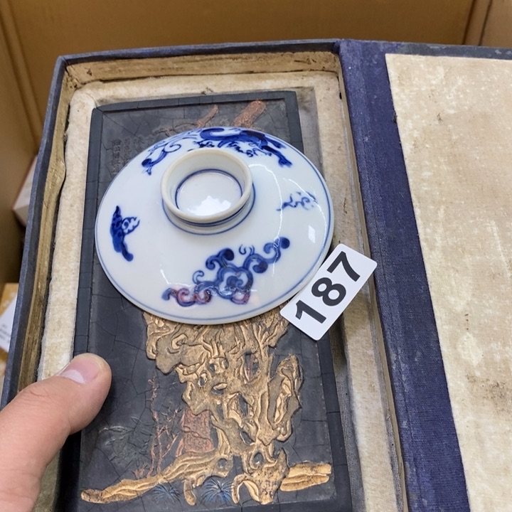 瓷片o o o o o o o o