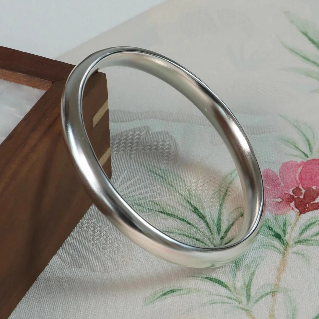  B79【约49克】999.9银光面泥鳅背闭口镯女时尚A3C53