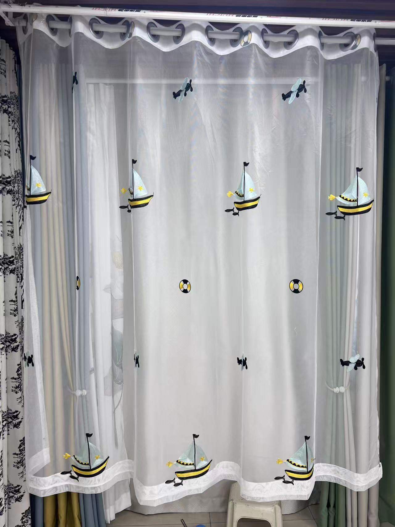 【福利】4.5米卡通帆船刺绣成品纱（高度2.5米，对分成两片）