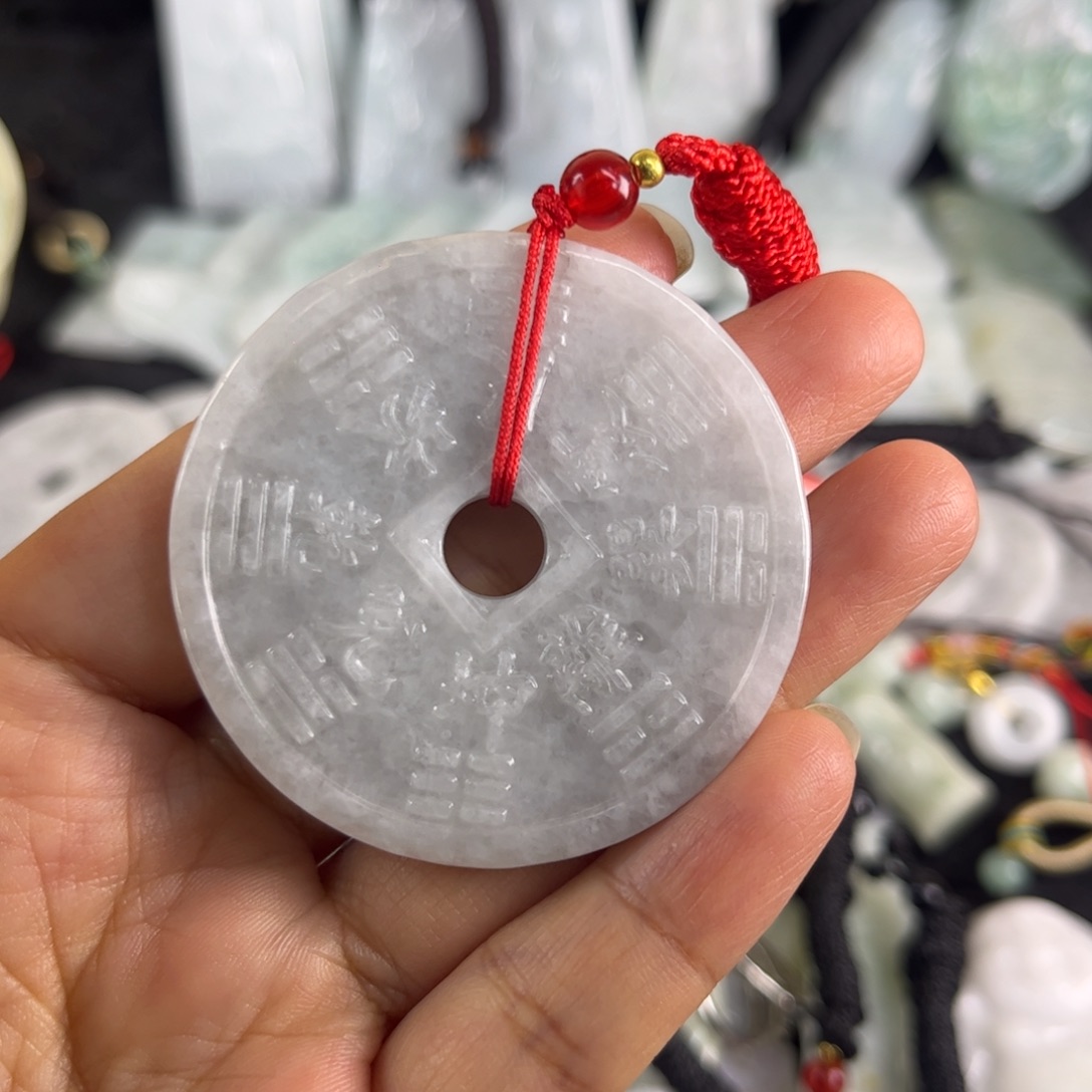 翡翠未镶嵌吊坠(不含链)瑕疵