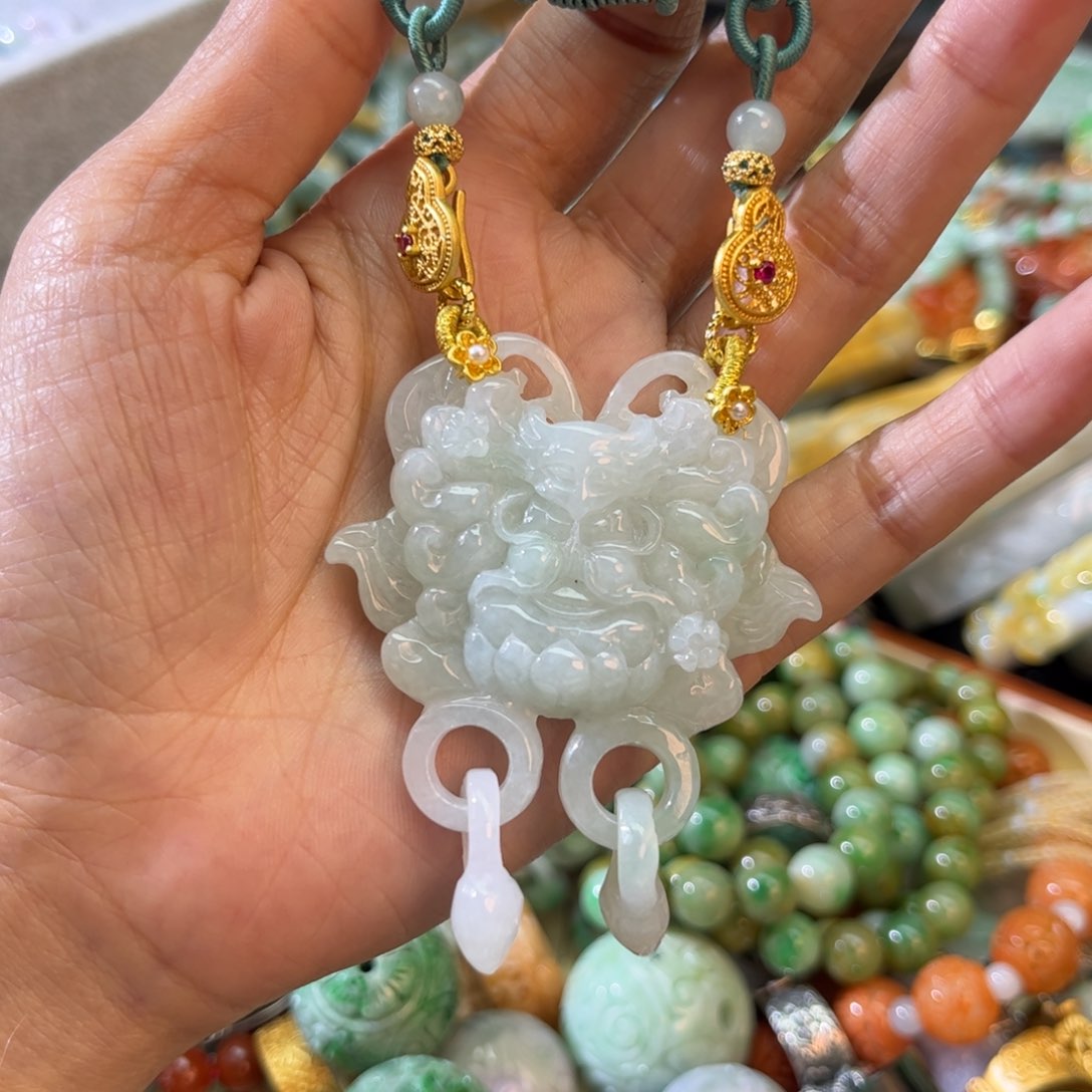 翡翠颈饰未镶嵌待编款