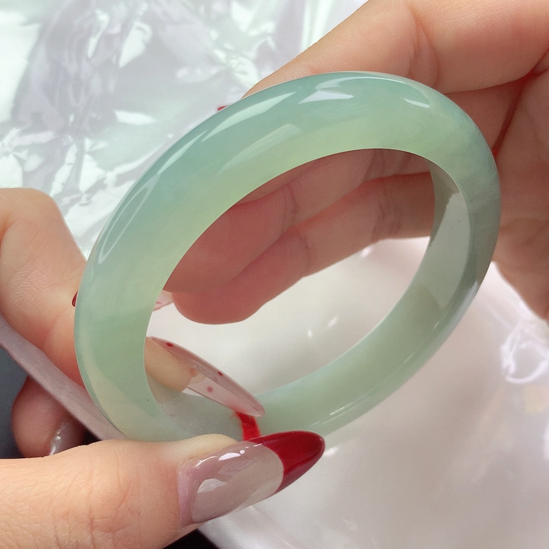 【闪购商品】翡翠手镯未镶嵌a 063000