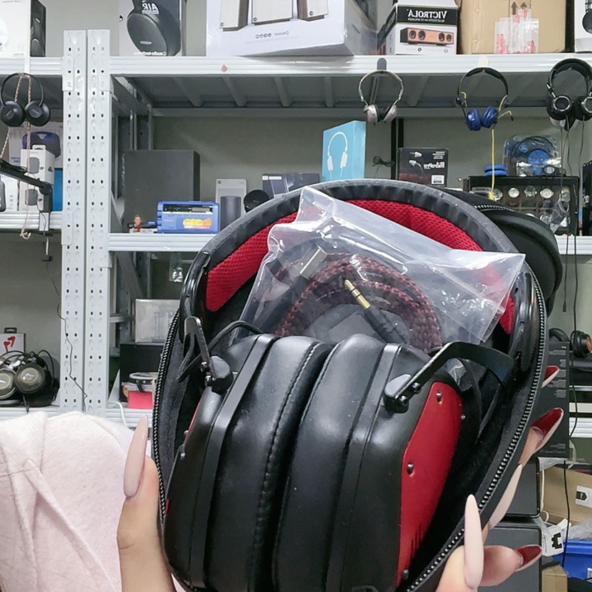 【闪购商品】95新v-moda