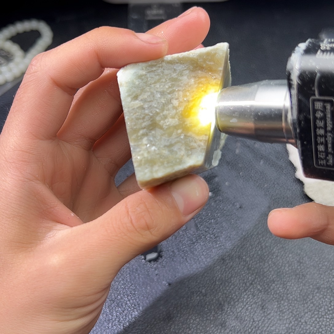 和田玉（糖玉）未镶嵌车挂