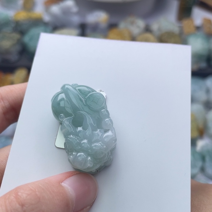 翡翠颈饰未镶嵌貔貅