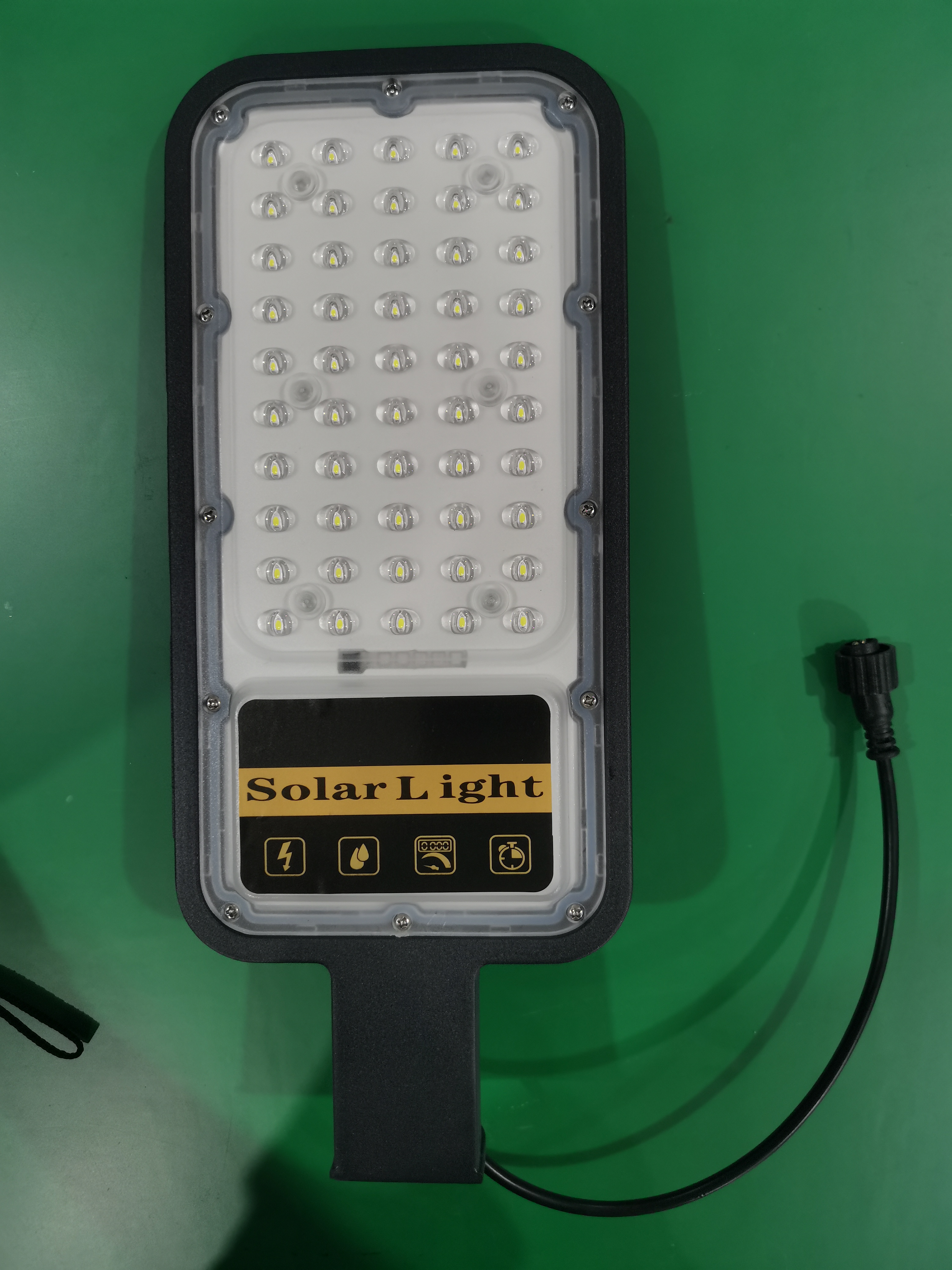 6000mah8W海星款压铸铝外贸爆款新品防水防雷太阳能庭院灯壁灯