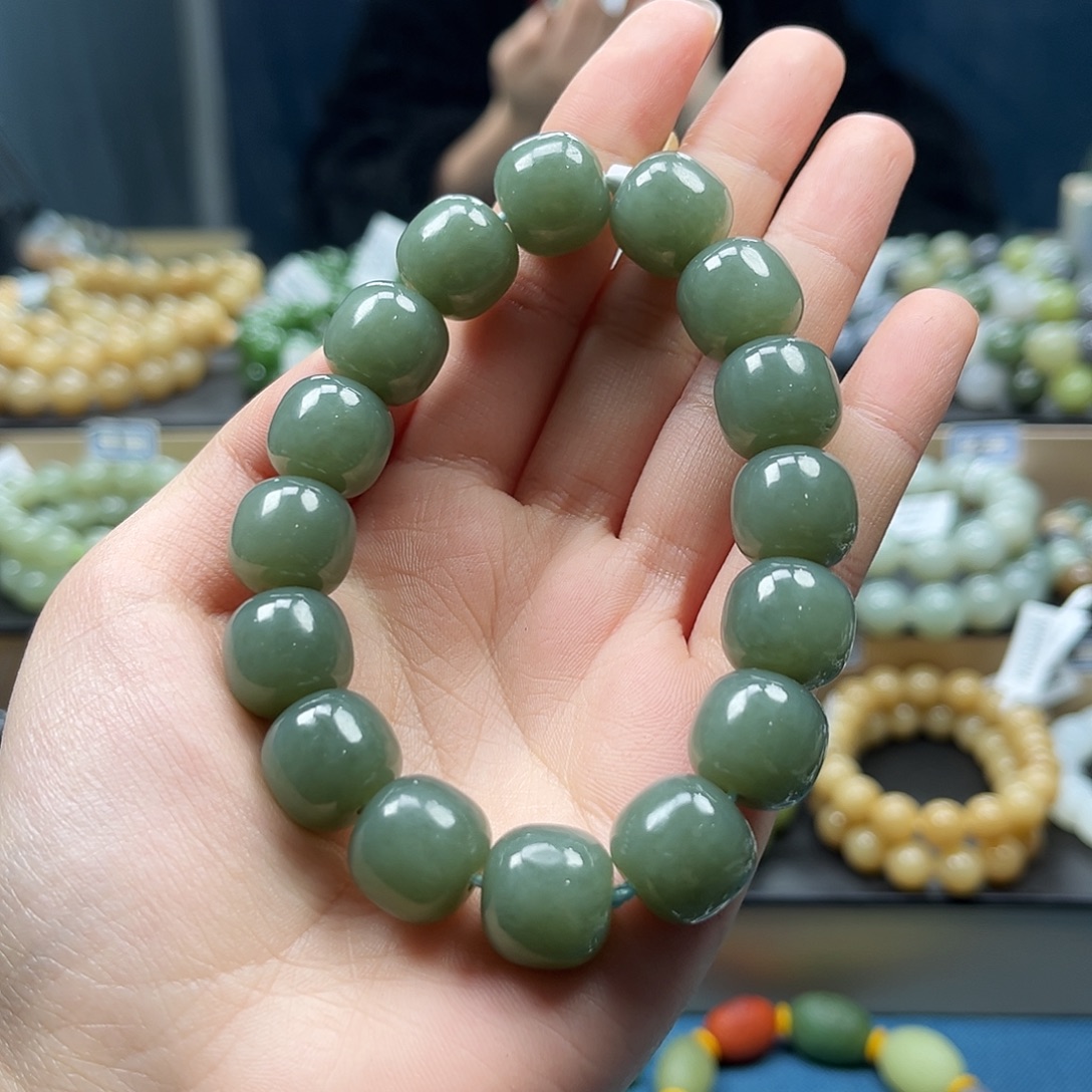 和田玉未镶嵌手链