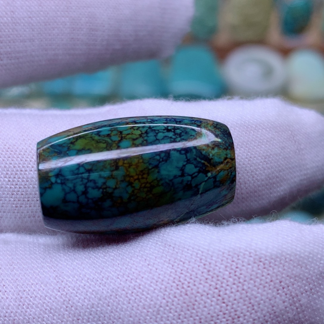 绿松石未镶嵌颈饰